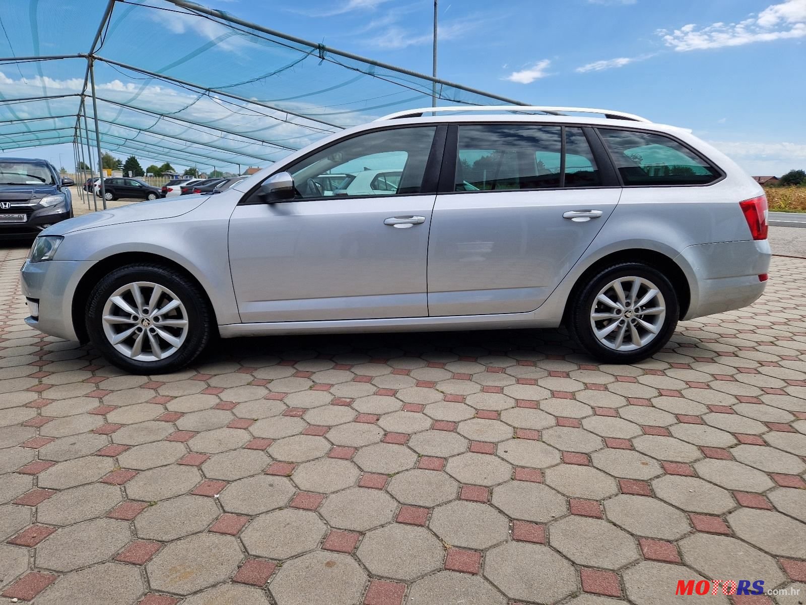 2013' Skoda Octavia Combi photo #4