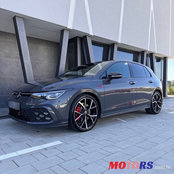 2023' Volkswagen Golf VIII 2,0 Tsi photo #2