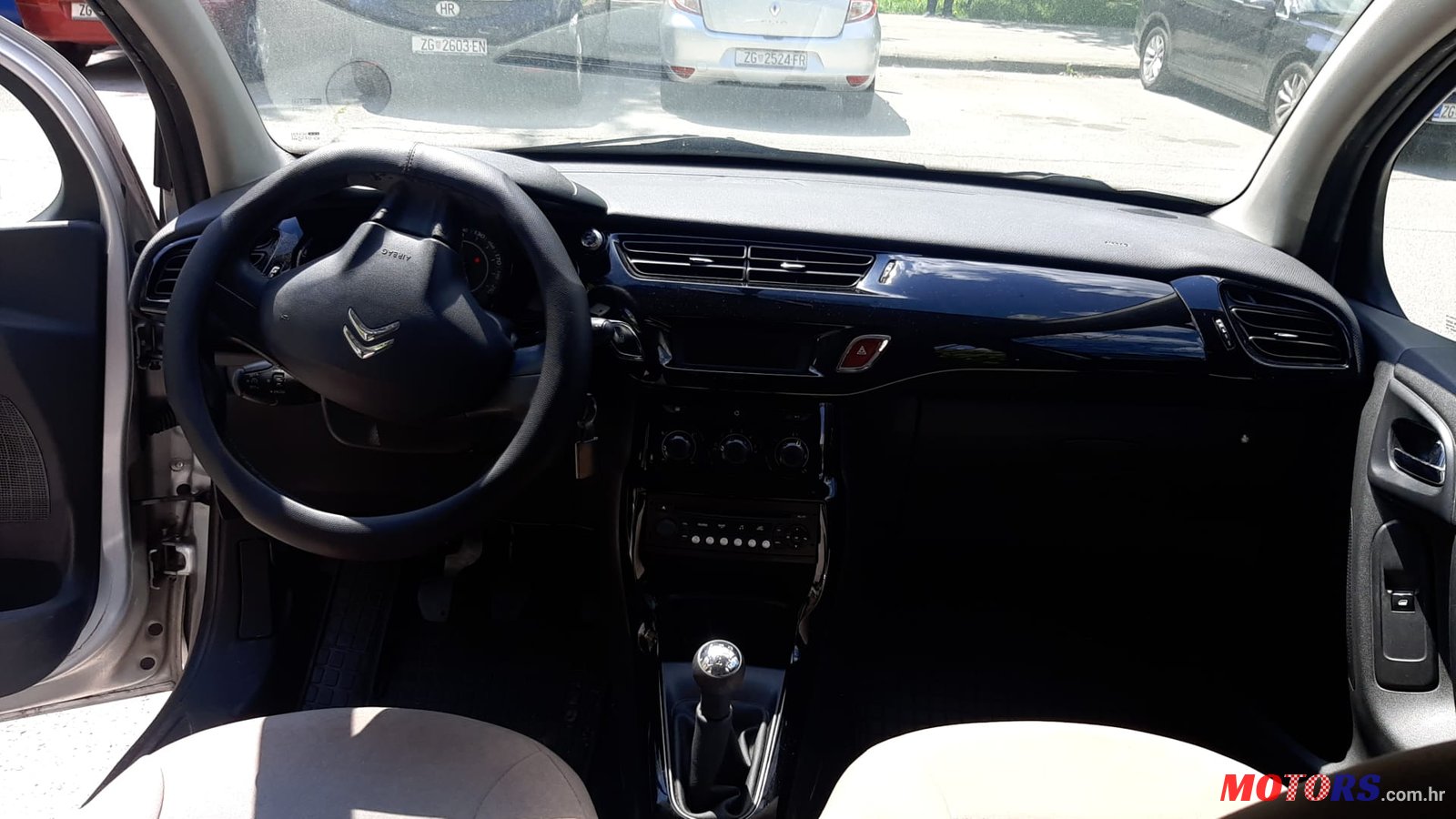 2011' Citroen C3 1.4 HDI photo #3