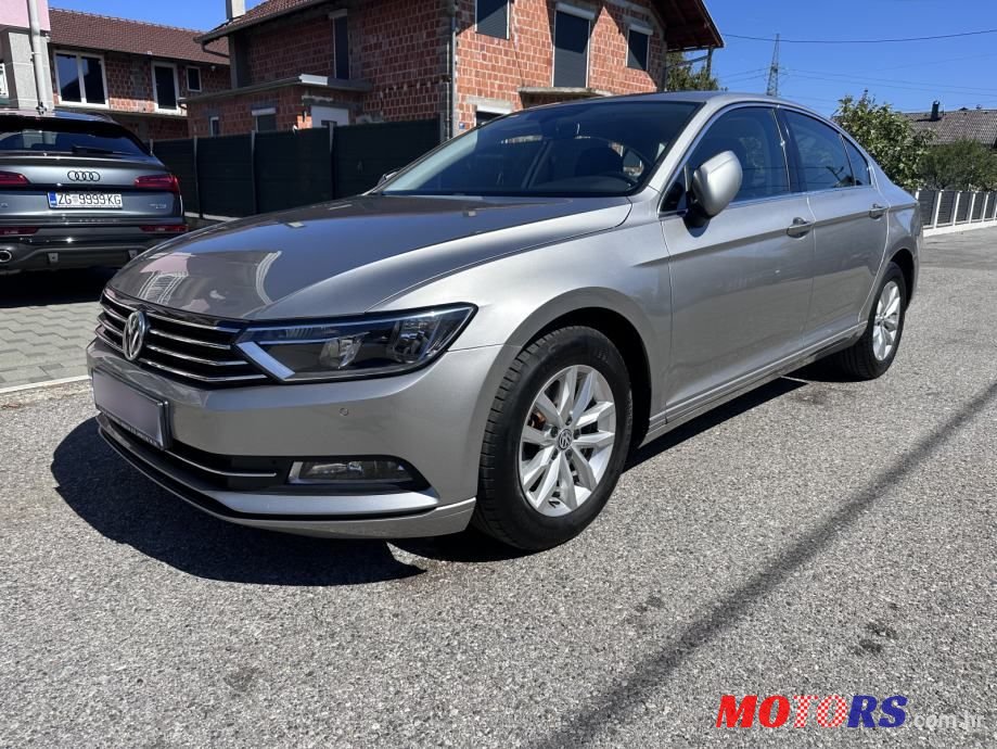 2015' Volkswagen Passat photo #3