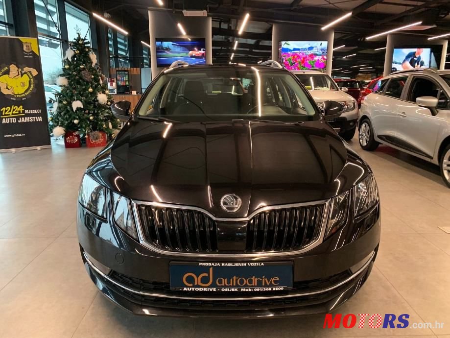 2017' Skoda Octavia Combi photo #2