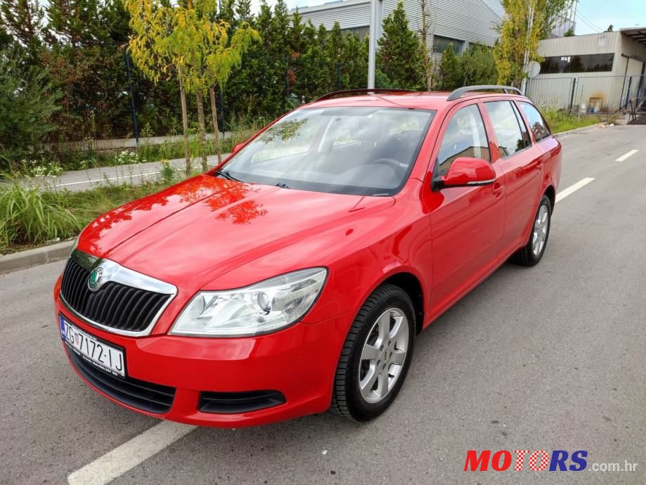 2012' Skoda Octavia Combi photo #1