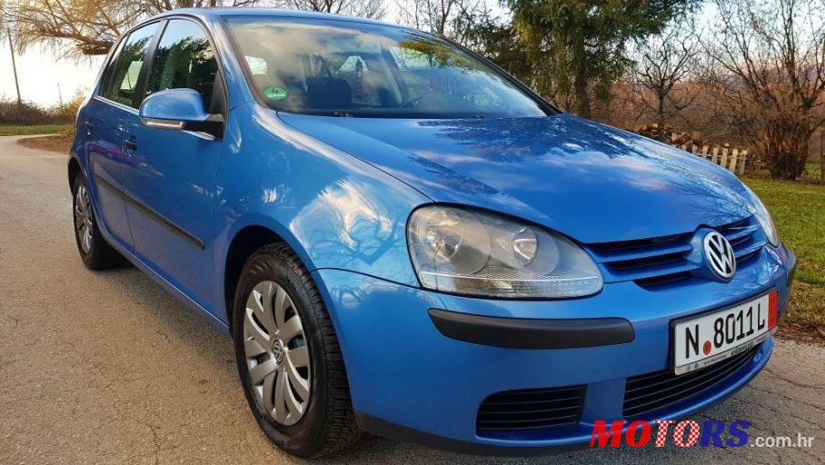 2004' Volkswagen Golf V photo #1