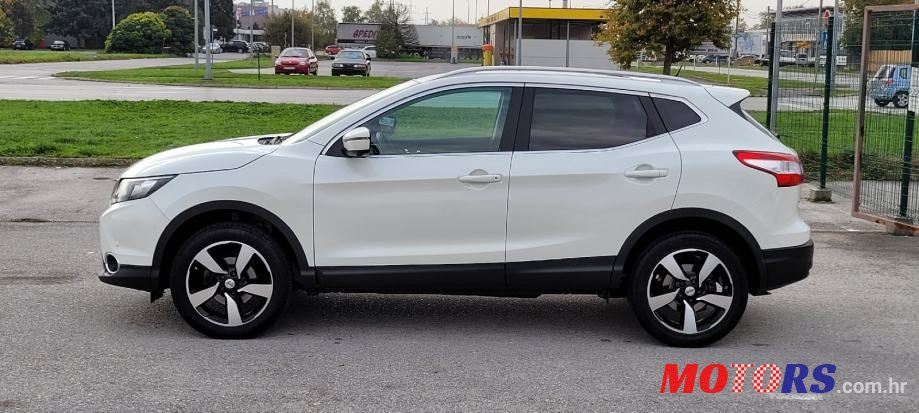 2015' Nissan Qashqai 1,5 Dci photo #2