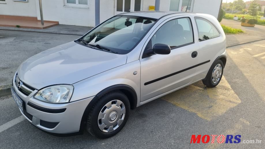 2004' Opel Corsa photo #3