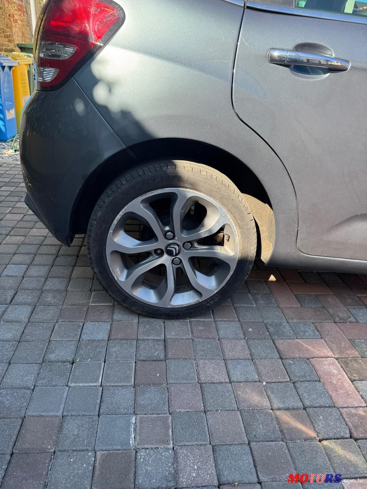 2010' Citroen C3 1,6 Hdi photo #3