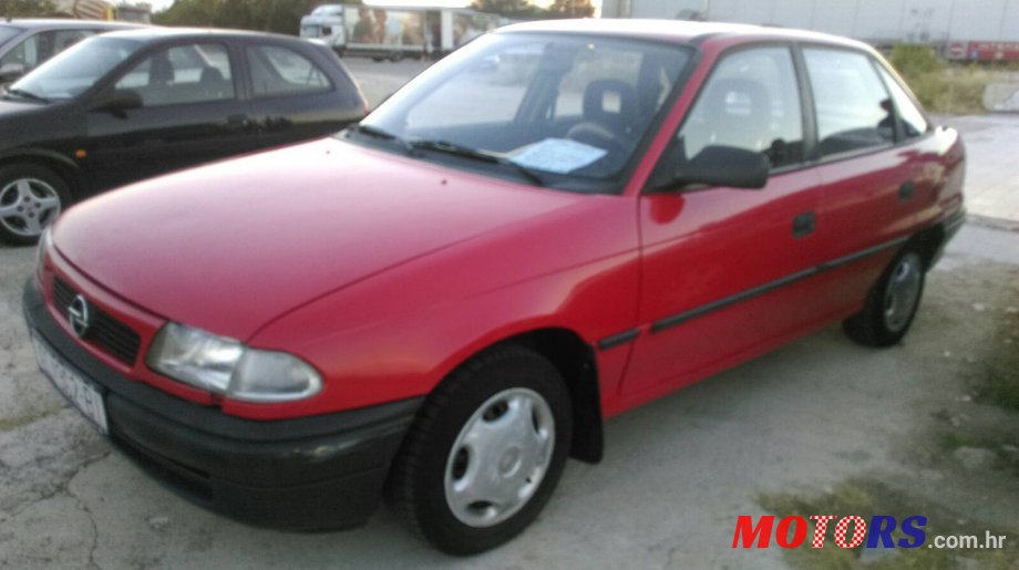 1996' Opel Astra Diamond photo #1