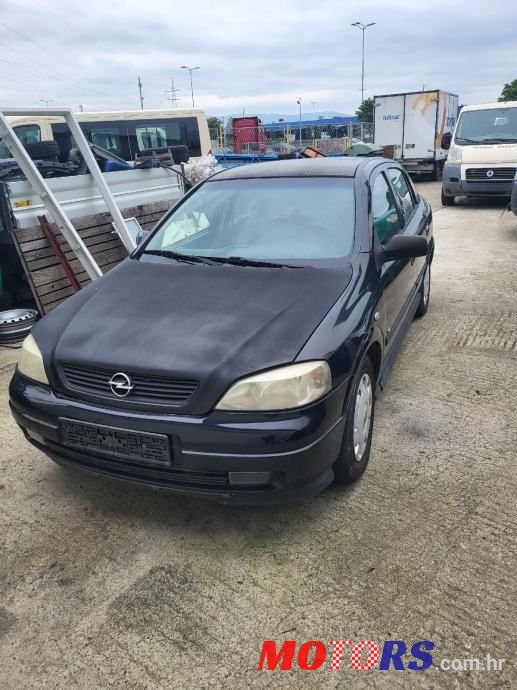 2008' Opel Astra 1,7 Cdti photo #1