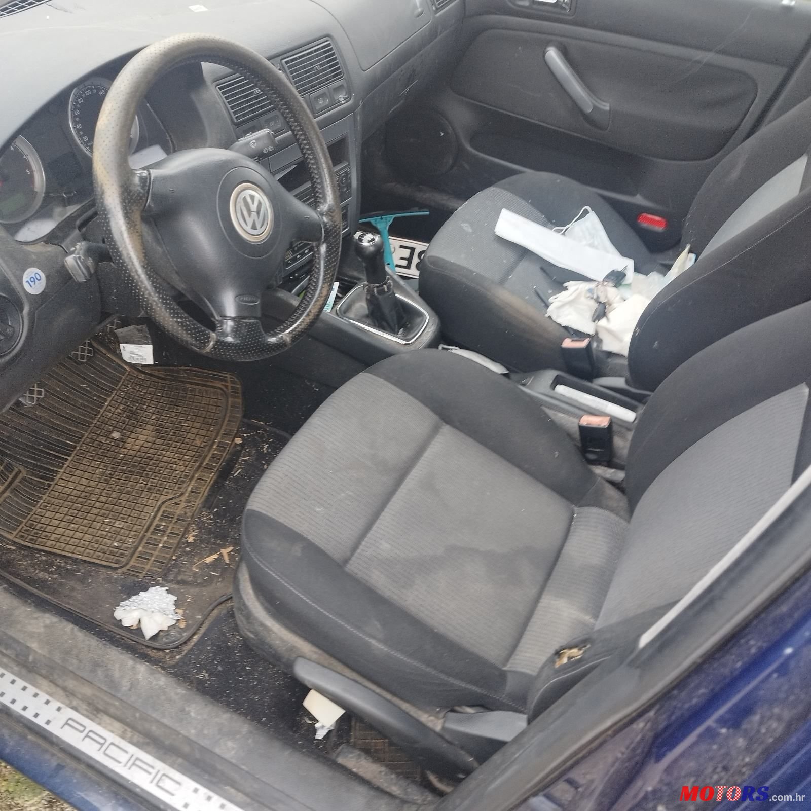 2004' Volkswagen Golf IV photo #6