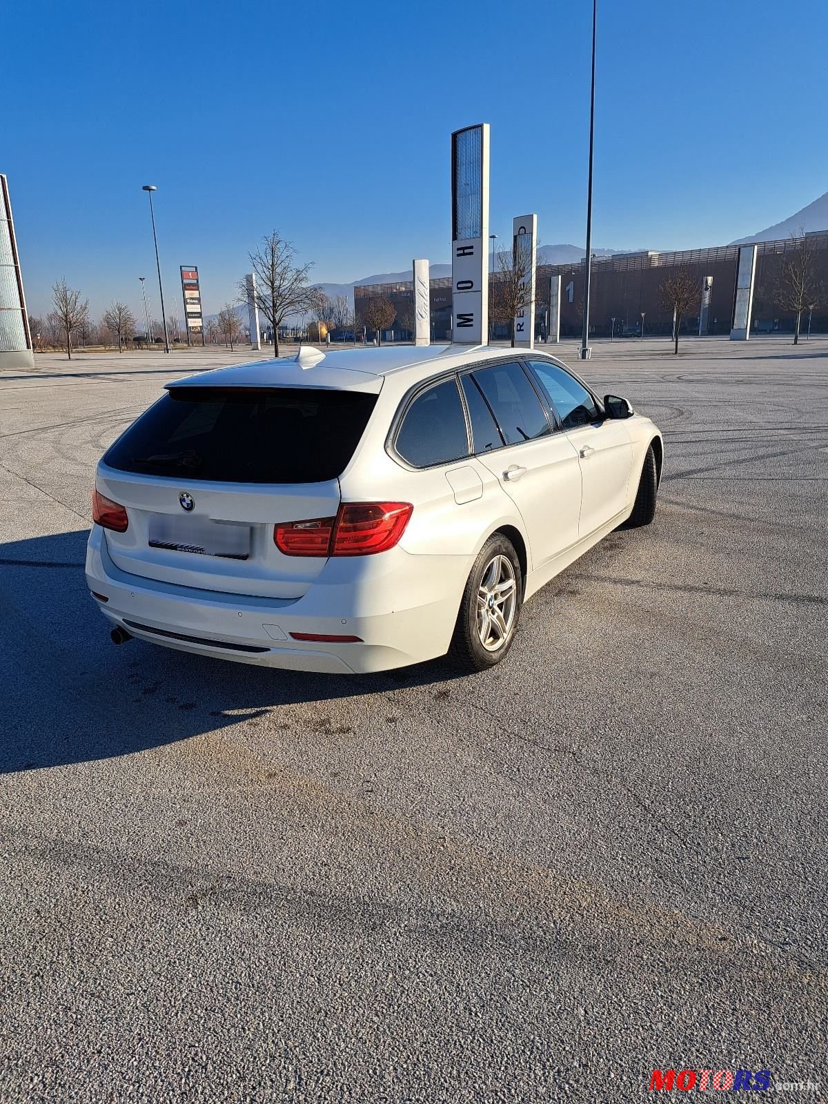 2014' BMW Serija 3 318D photo #4