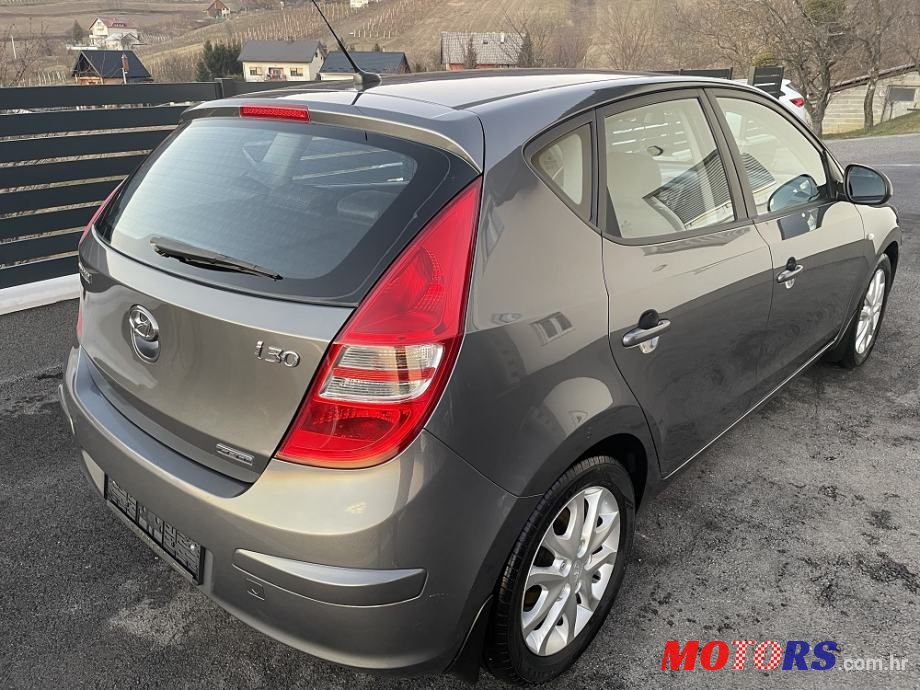 2010' Hyundai i30 1,6 Crdi photo #4