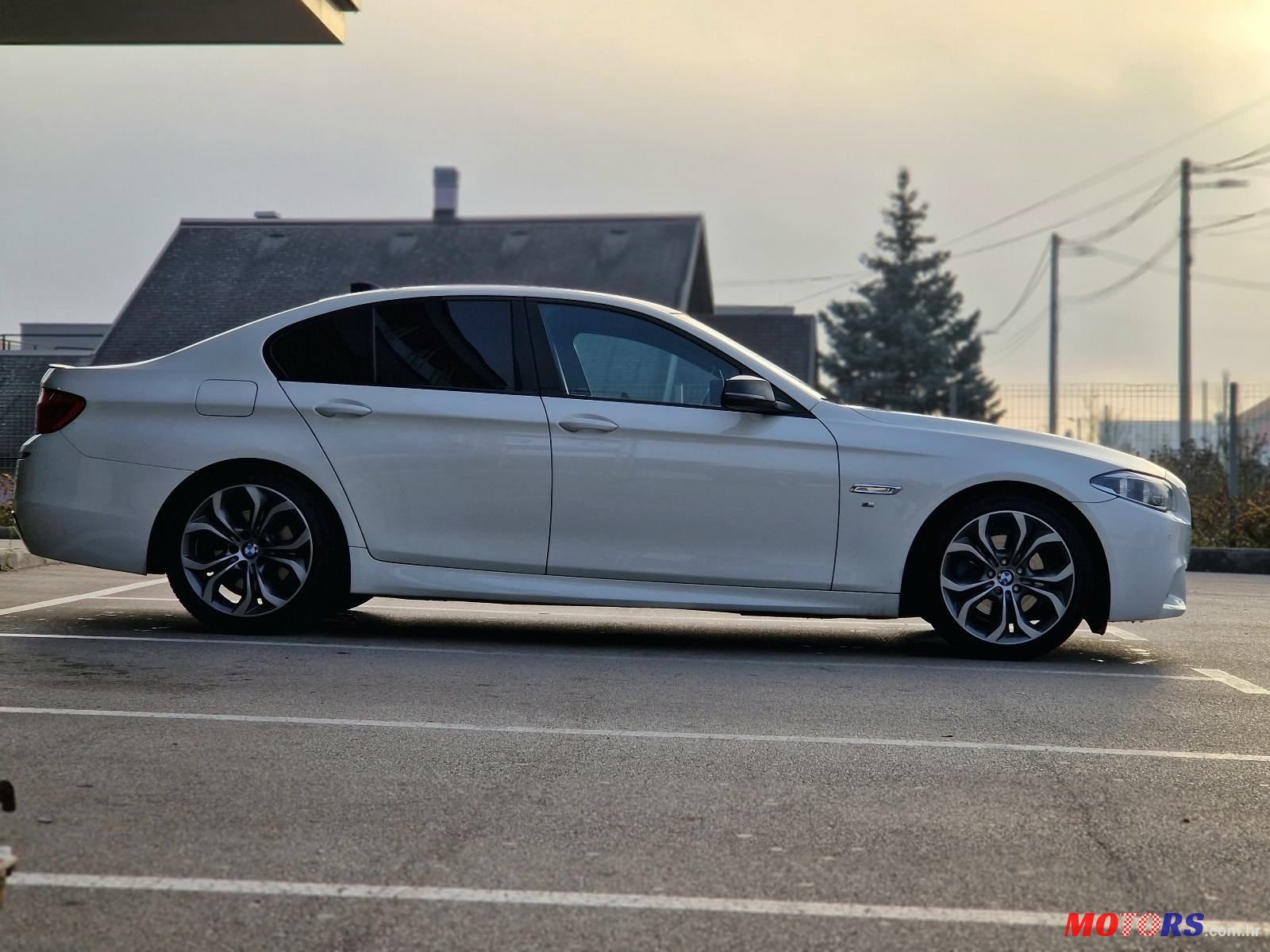 2016' BMW Serija 5 520D photo #5