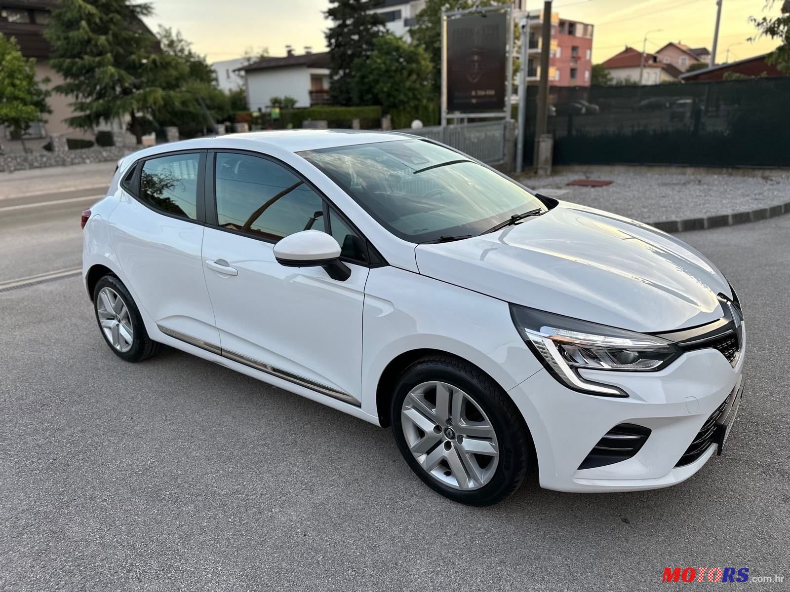 2020' Renault Clio Tce photo #5