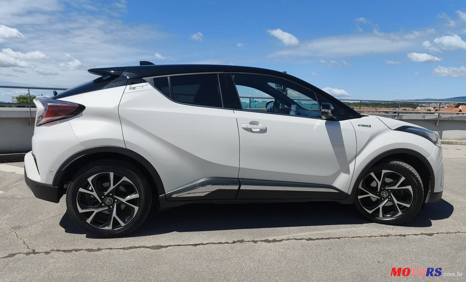 2019' Toyota C-HR 1,8 photo #3