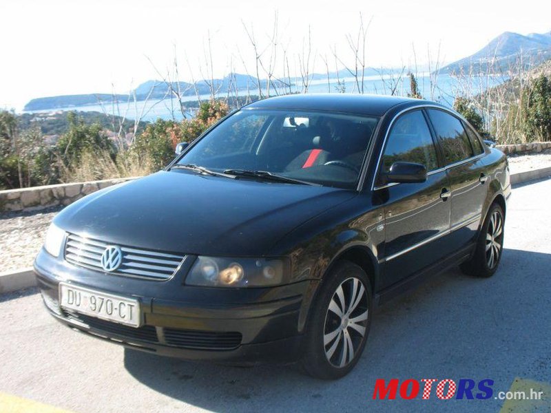 1997' Volkswagen Passat 1,6 photo #1