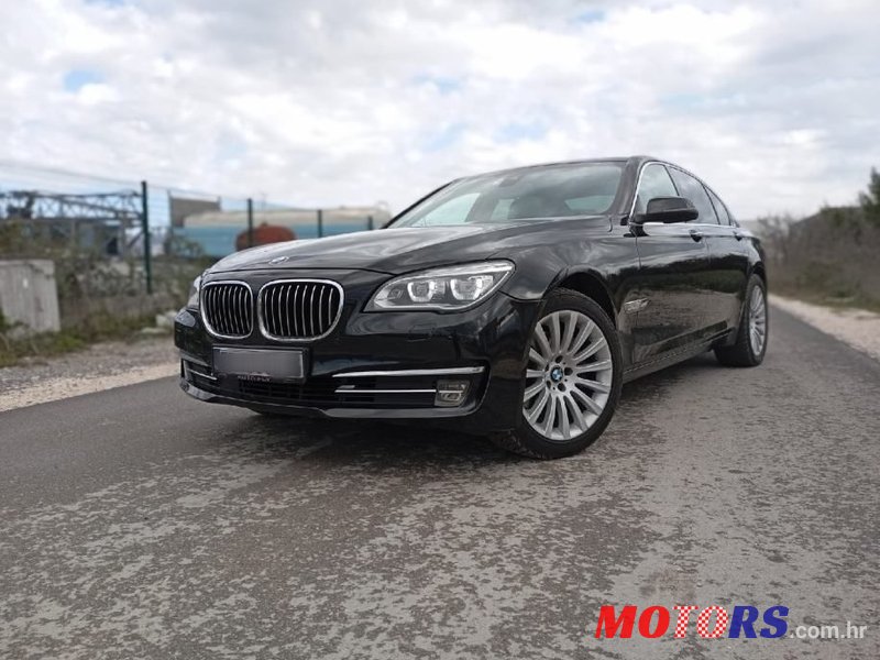 2012' BMW Serija 7 730D photo #2