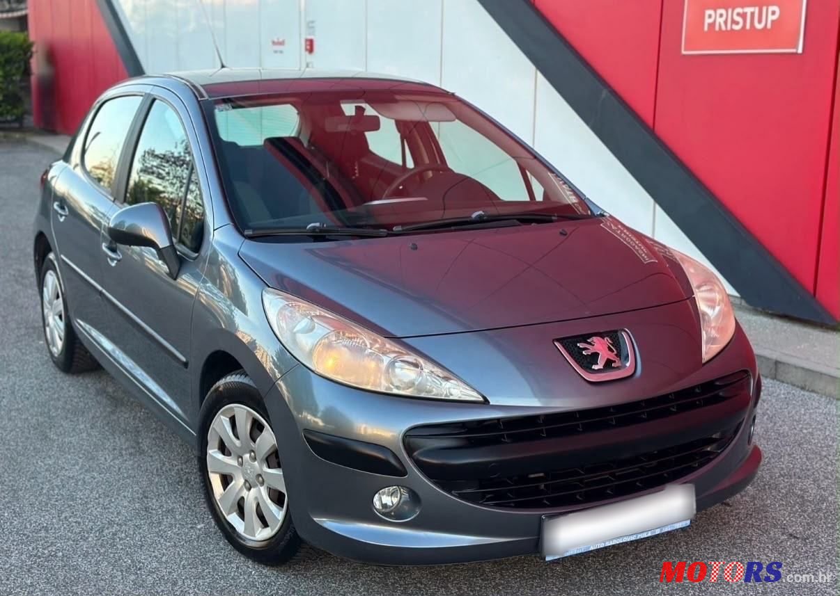 2009' Peugeot 207 1,4 Vti photo #1