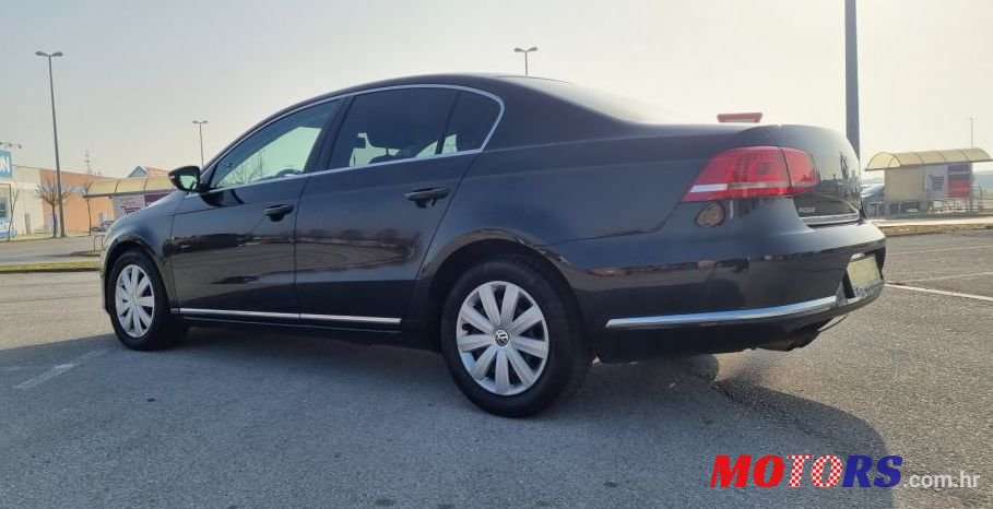 2011' Volkswagen Passat 2,0 Tdi Bmt photo #1