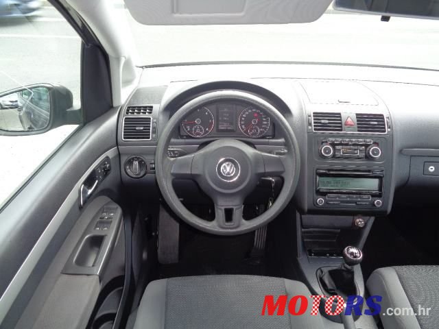 2010' Volkswagen Touran 1,6 Tdi photo #6