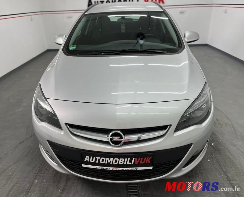 2015' Opel Astra Karavan photo #3