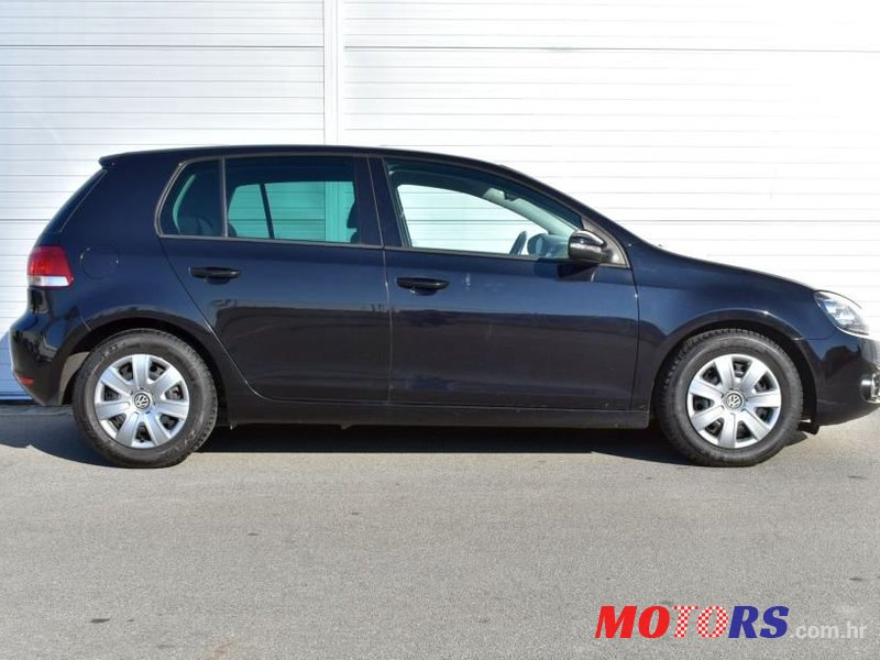 2009' Volkswagen Golf 6 1,6 Tdi photo #3