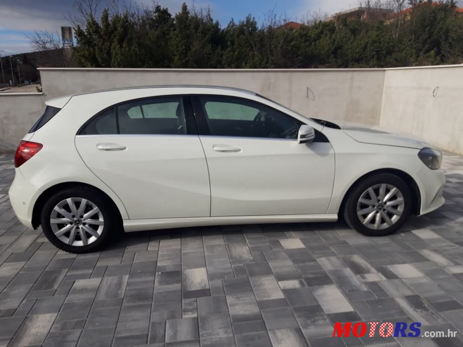2017' Mercedes-Benz A-Klasa A 180 photo #5