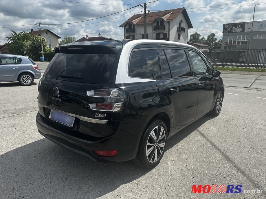 2017' Citroen C4 Grand Picasso photo #5