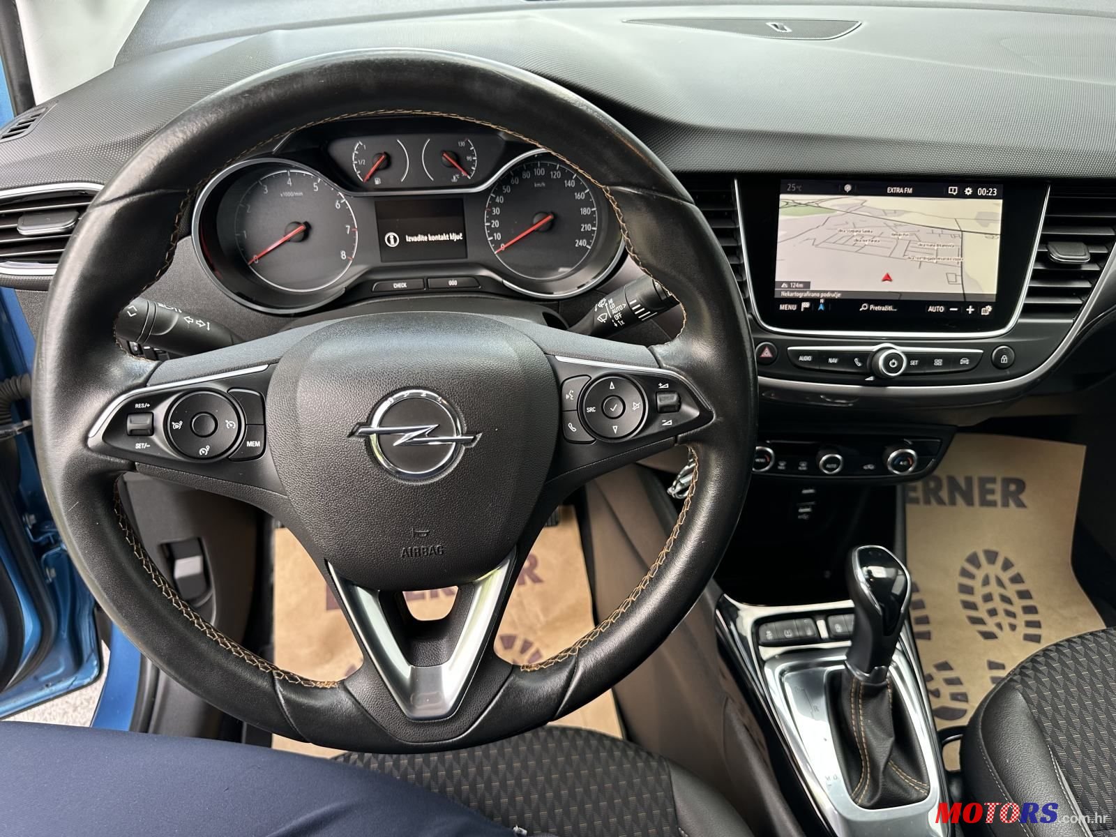 2018' Opel Crossland X 1,2 Turbo photo #3