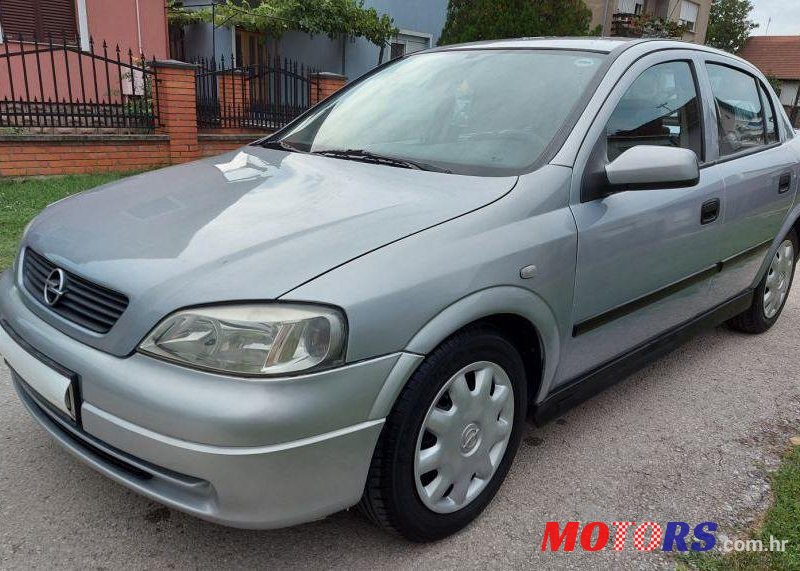 2001' Opel Astra 1,6 photo #1