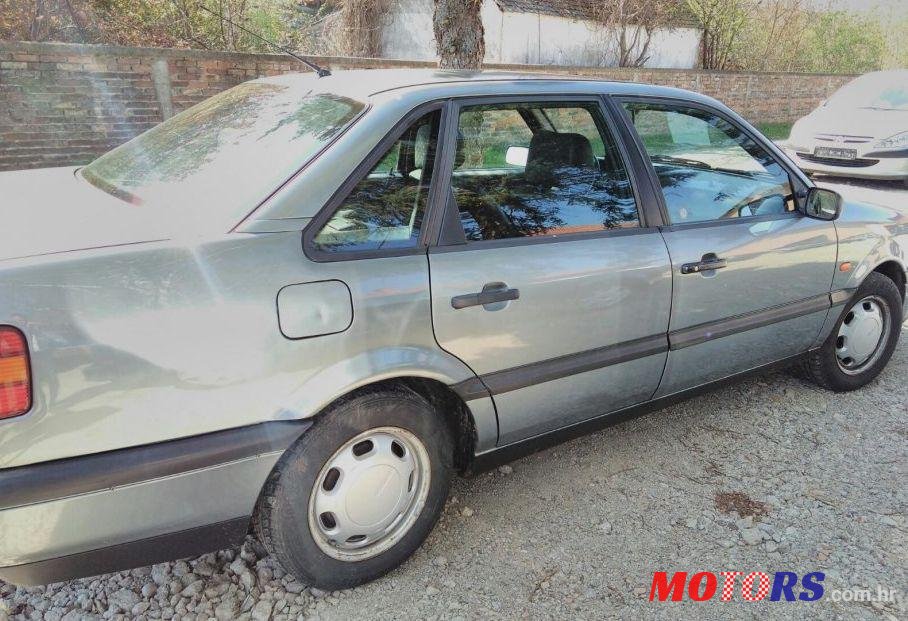1994' Volkswagen Passat Gl Tdi photo #2