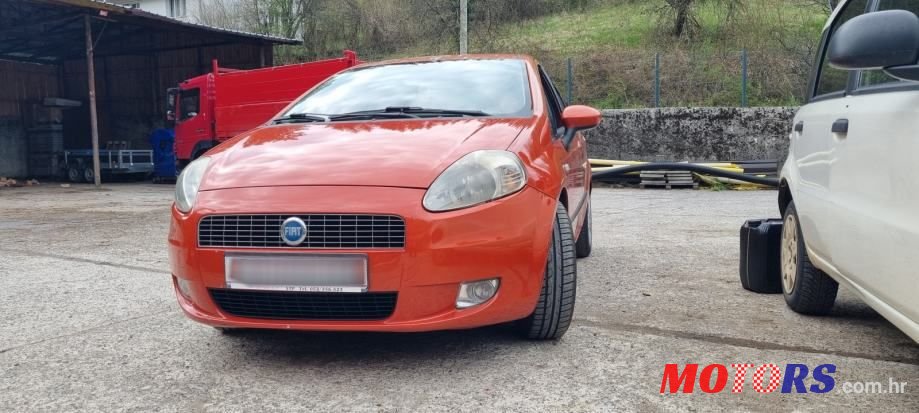 2007' Fiat Grande Punto 1.3 Jtd photo #2