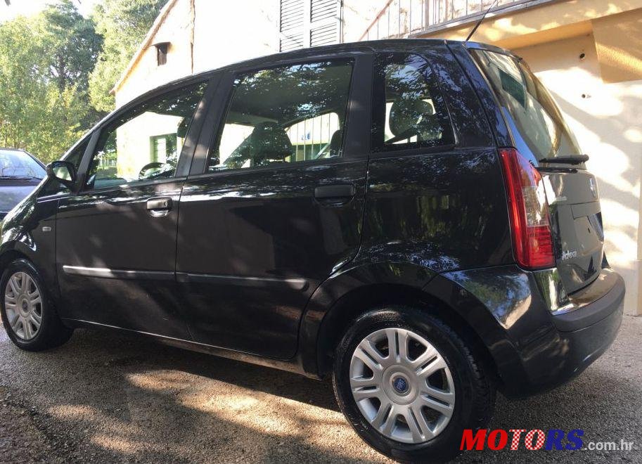 2004' Fiat Idea photo #2