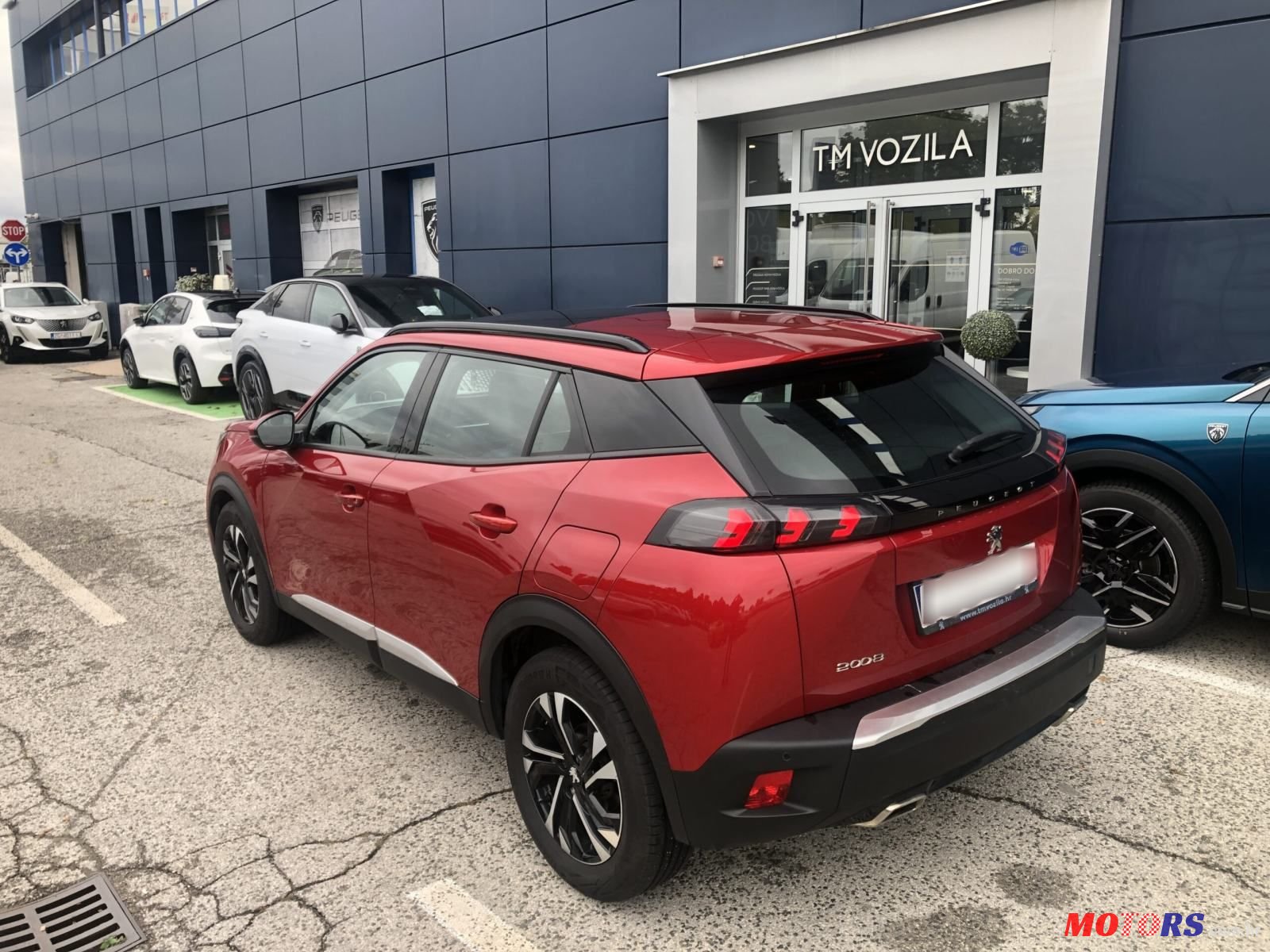 2020' Peugeot 2008 photo #4