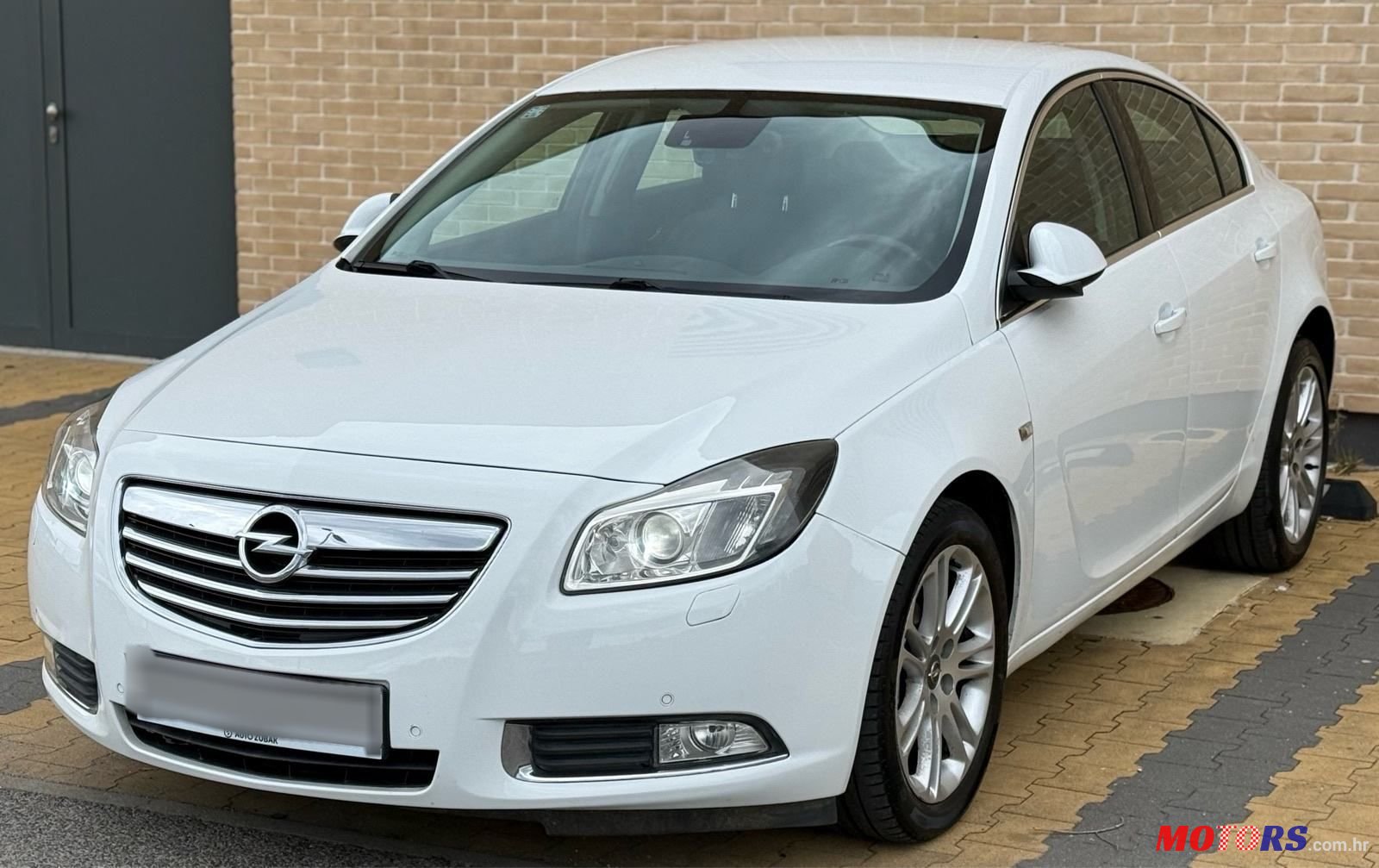 2010' Opel Insignia 2,0 Cdti photo #2