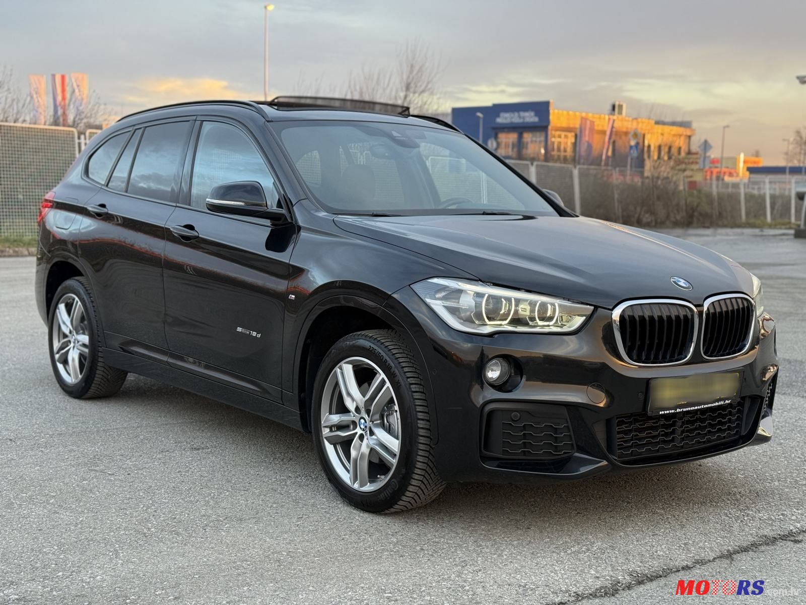2017' BMW X1 Sdrive18D photo #3