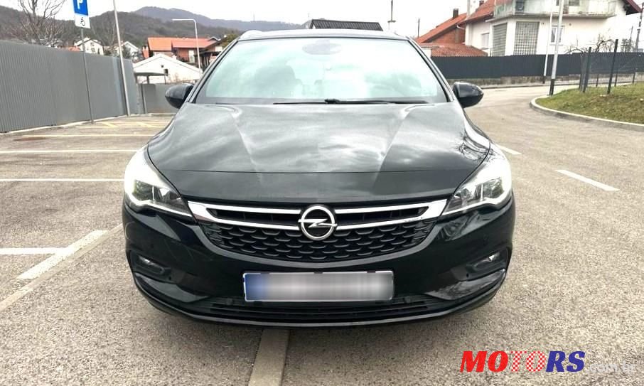2017' Opel Astra 1.6 Cdti photo #2