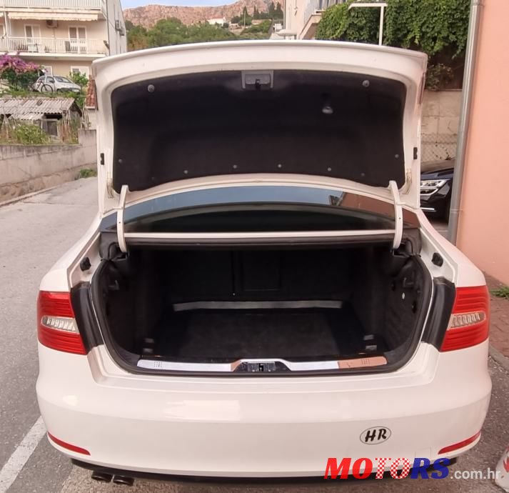 2013' Skoda Superb 2,0 Tdi photo #5