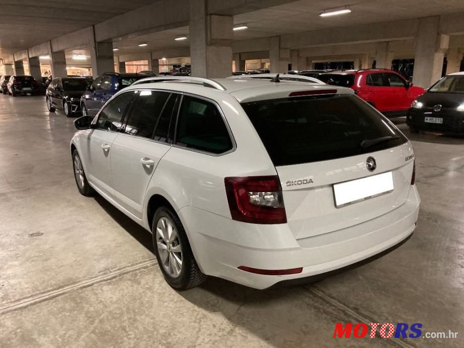 2018' Skoda Octavia Combi photo #2