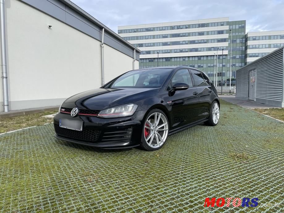 2013' Volkswagen Golf 7 Gti photo #1