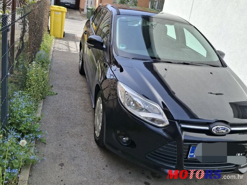 2012' Ford Focus Karavan photo #3