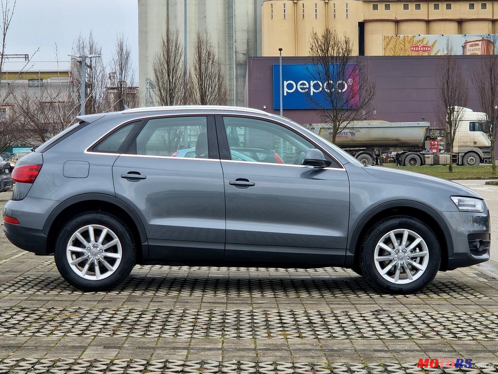 2014' Audi Q3 S-Tronic photo #6