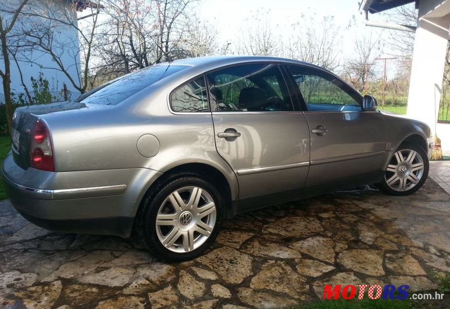 2004' Volkswagen Passat 1,9 Tdi photo #1