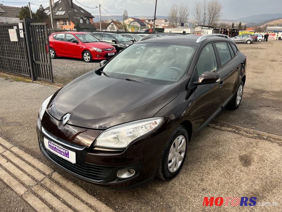 2012' Renault Megane Grandtour photo #4