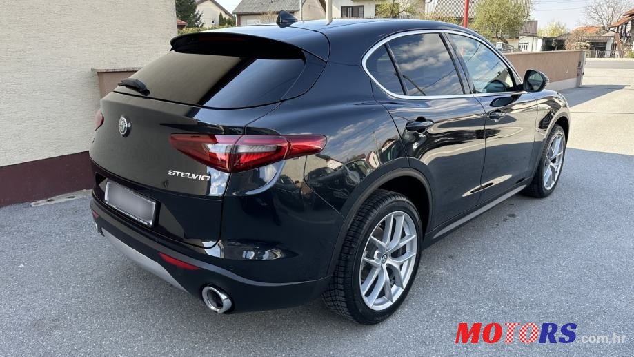 2017' Alfa Romeo Stelvio 2,2 Diesel photo #5