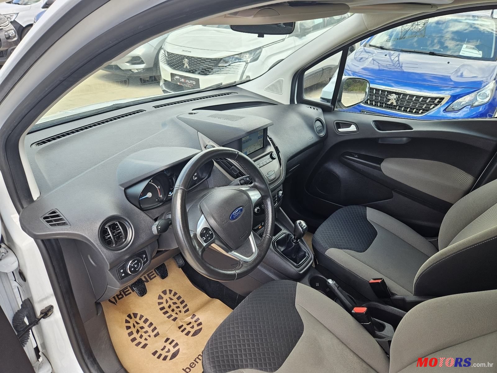 2020' Ford Tourneo Courier 1,5 Tdci photo #6