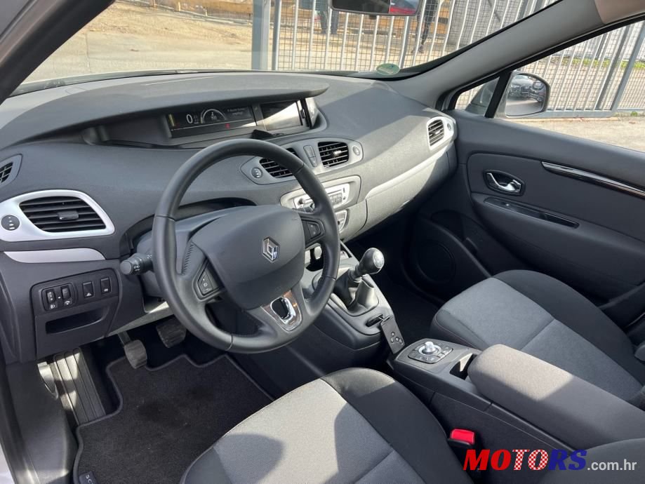 2014' Renault Scenic Dci photo #5
