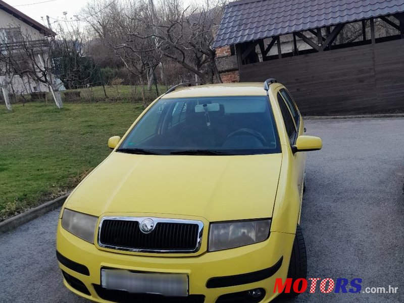 2007' Skoda Fabia Combi photo #2