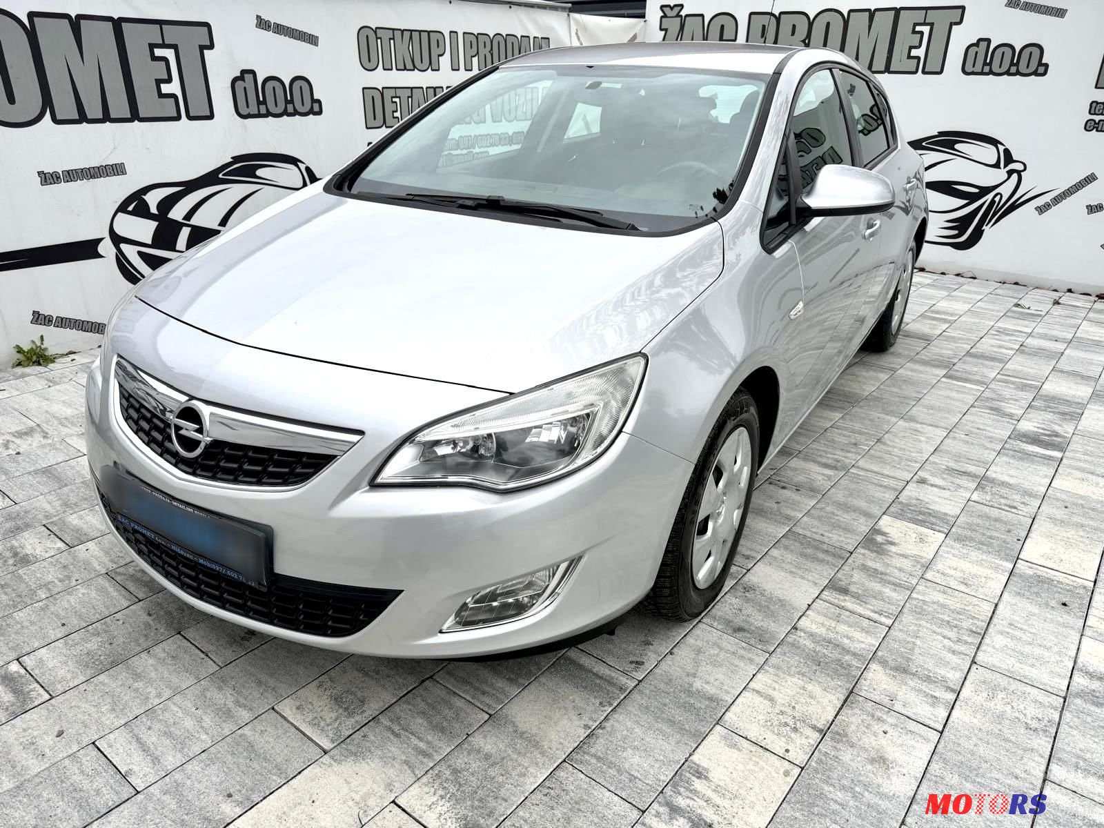 2011' Opel Astra 1,6 photo #1