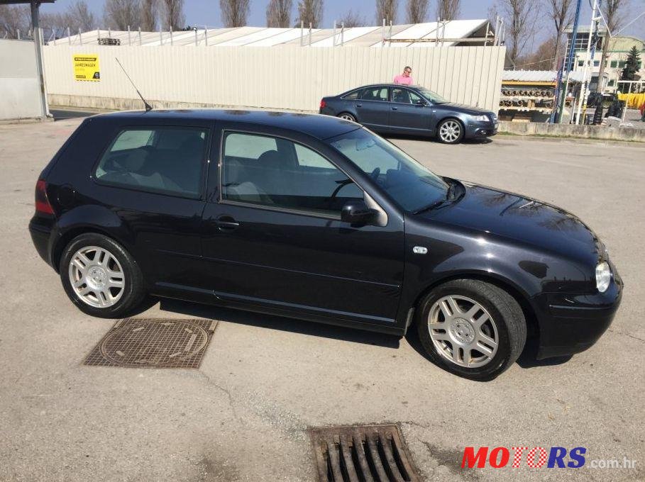 2002' Volkswagen Golf IV 1,9 Tdi photo #1