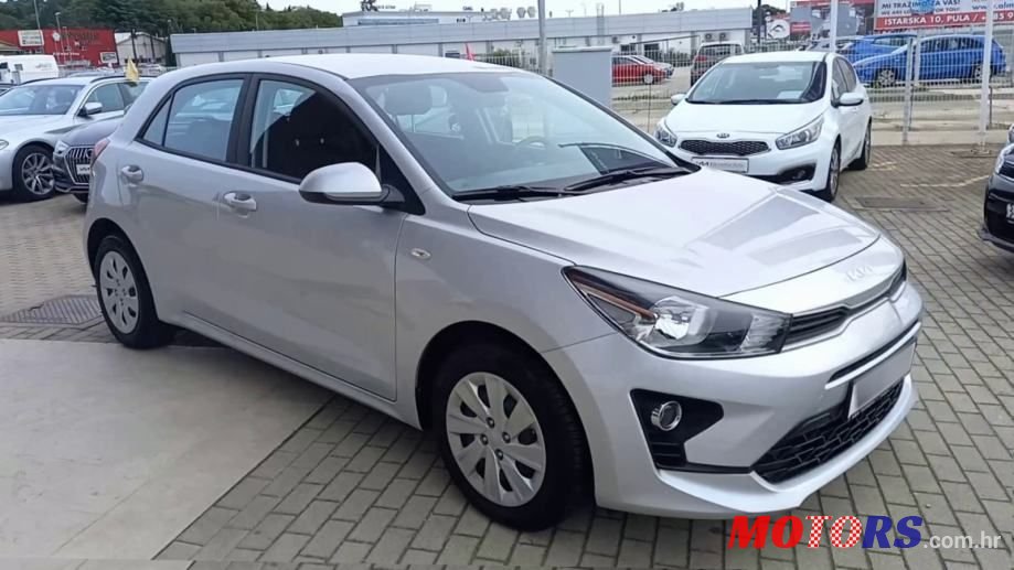 2022' Kia Rio photo #2